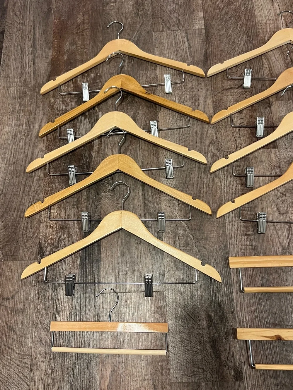 Lot of 12 Wooden Clothes Hangers w/ Clips & Pant Skirt Hangers GUC